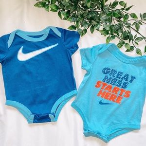 2 for $10 🐝 NIKE Onesie bundle set